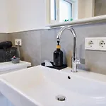 Homeme 1 I Zentral I Netflix I Kueche I Parkplatz I Kliniknah Apartamento *