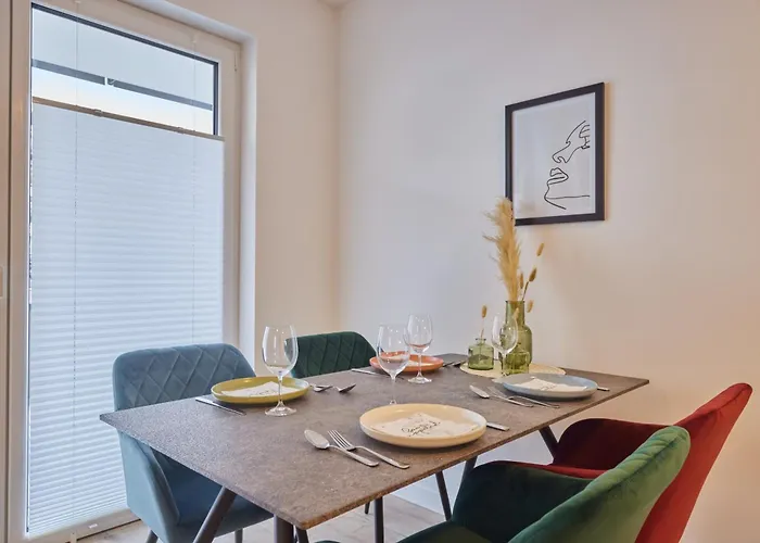 Homeme 1 I Zentral I Netflix I Küche I Parkplatz I Kliniknah Apartment